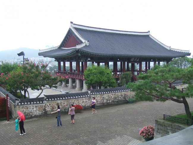 食べた後、晋州城に行ってみました。