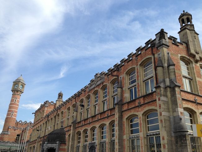 お天気も回復し、ゲントの駅に戻ってきました。<br />これからブルージュに移動します。