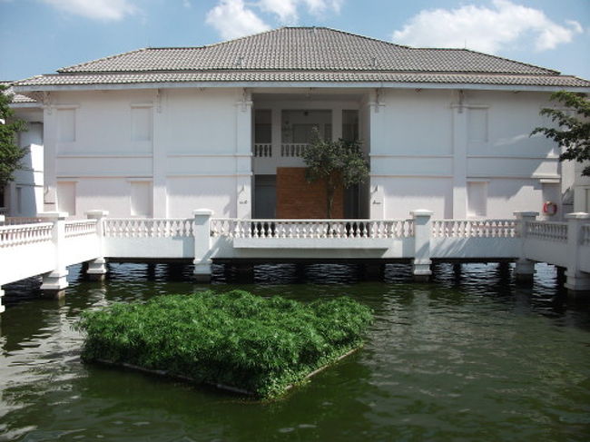 私たちのお部屋の正面。<br /><br />予約した時はシティビューだったのにレイクビューになぜかグレードアップしてくれました。<br />ゴールデンウィーク後で空いてるせいかも<br /><br />めちゃくちゃラッキー!!