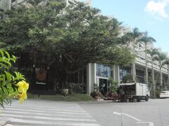 徒歩でムーンビーチホテルへ。