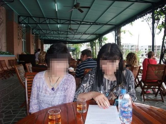 乗船前に<br />どんな事があろうとも全て自己責任です、どんな病気や怪我になろうとも予定を変更しませんという内容の契約書にサインさせられます。<br />なんだかちょっとビビっちゃいました。<br />無事に帰ってこれますように...