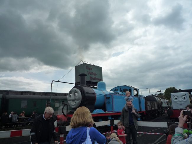 イギリス南部の旅/ストークオントレントでアウトレットめぐり&The Spa Valley Railwayでトーマス列車に乗車