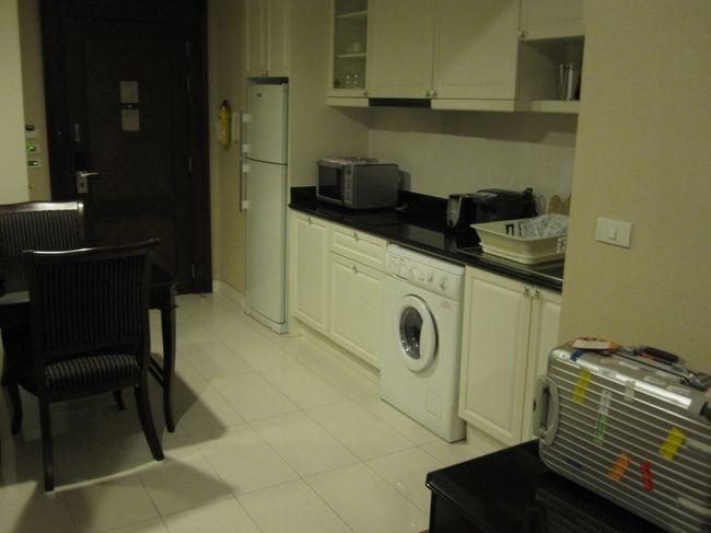 なんと！<br />キッチンと洗濯機も完備です。<br /><br />洗剤もあったので、早速洗濯をしてみました。