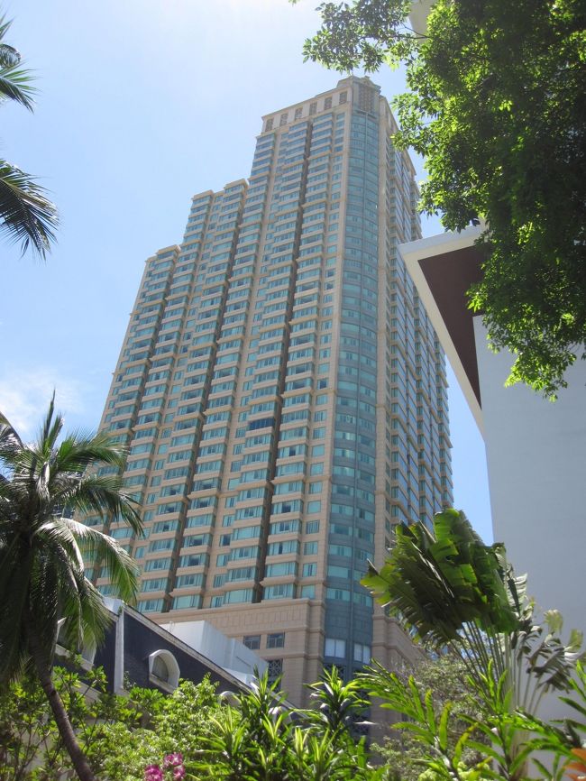 ホテルへ戻ってきました。<br /><br />それにしても立派なホテルです。<br />とても快適に過ごすことができました。