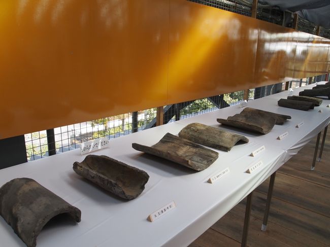3階には瓦が展示されていました。