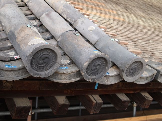 こちらは葺き替え前のもの