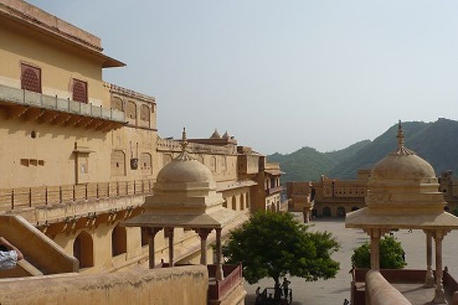 富士山と同じ時期に世界遺産になったばかりの<br />風の宮殿。