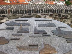北側のプラハ門側の城壁の上にある景色の説明図
