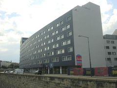 ホテルはまだ新しいこの Star Inn Hotel. 

U4 & U6 のLangenfeld駅のすぐ近く．
（U6で西駅から2つ目，U4でシェーンブルン駅へ2つ目の駅）