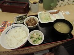 向かう前に、エアロプラザにある松屋にて朝食。ここで当分日本食とはお別れです。

まあ、松屋のソーセージエッグ定食が日本食かといわれると微妙かもしれませんが。でもほら、味噌汁とか台湾にはないし。