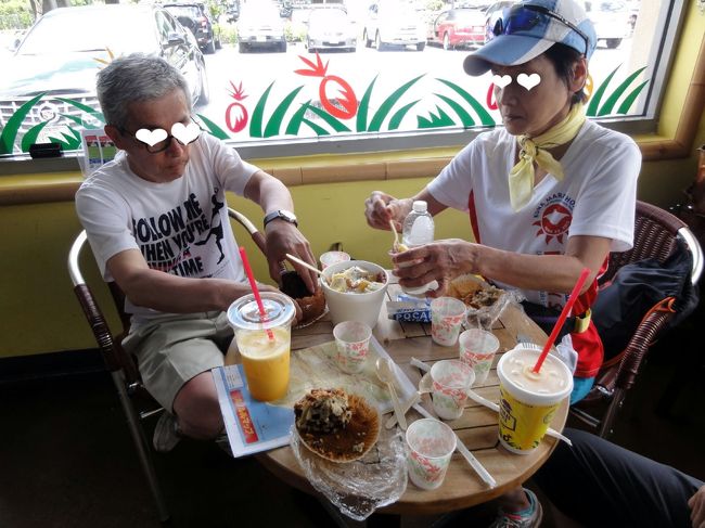 弁当を持ってこなかった。レストランもなさそうだったが、国道？との合流点で救いのジュース屋(LankaiJuice)を見つけた。いろんな名前が付いたジュースとボリュームのあるケーキが今日の昼食。（翌日、近くをバスで通ったら、すぐそばに商店街があるのを発見した。）