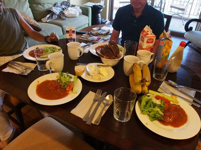 今回最後の朝食。料理担当のIさんのおかげで、朝、晩はすべて自炊で済ませた。1週間以上海外にいて、日本食が食べたいと思わないことは珍しい。