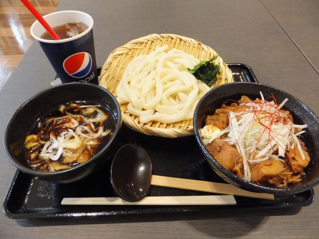 私は肉汁つけうどん　にしました〜<br /><br />ちょっと濃い味だけど美味しかった♪