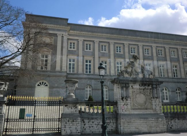 宮殿が立ち並ぶ地域。