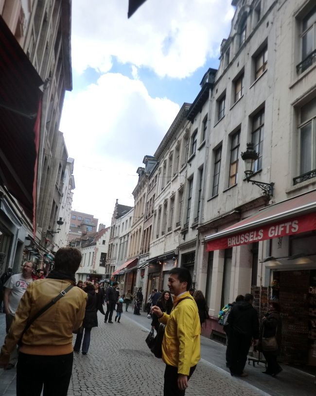 「グラン・プラス」広場へと向かう。