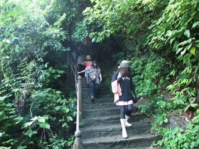 帰りは下りです。<br />気をつけながら降りていきます。