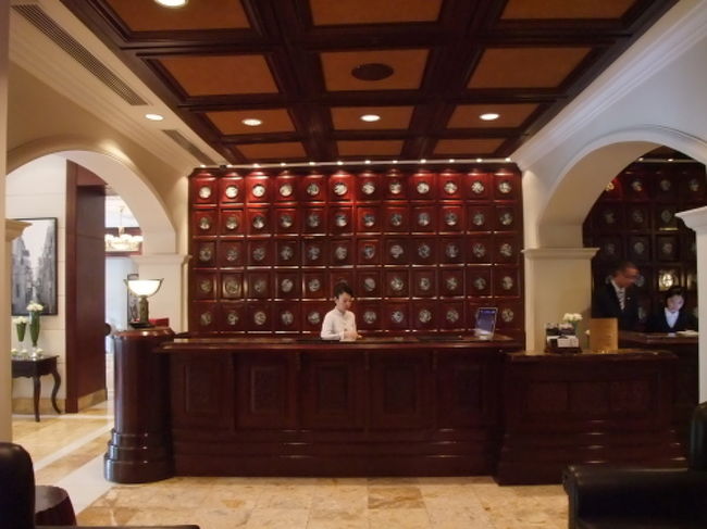 4時間近くかかってハノイの宿泊先メトロポールに到着！<br /><br />