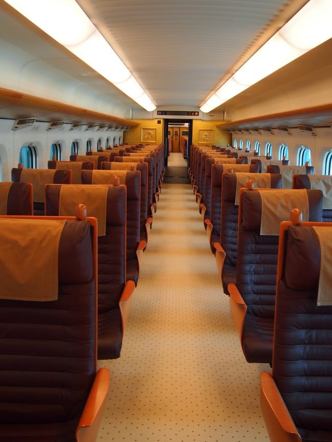 2号車。シートのデザインが違う。