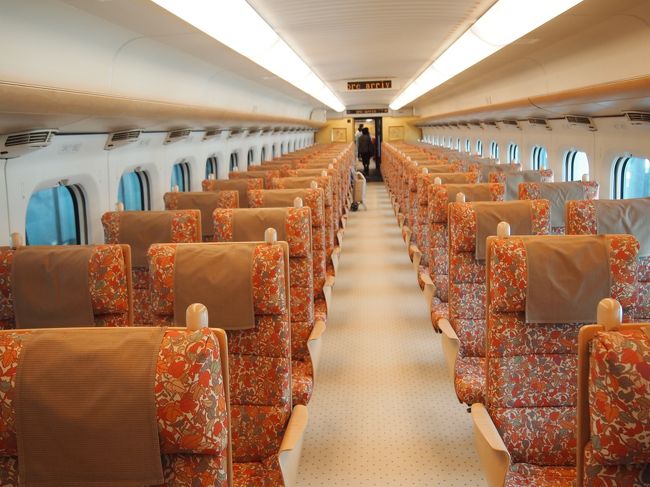 4号車。またまたデザインが違う。