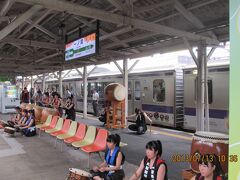 一ノ関駅のホームでは太鼓の演奏で歓迎していただいた。