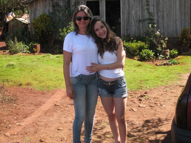 左は嫁さんの妹、右は娘<br /><br />　　娘はイタリア系