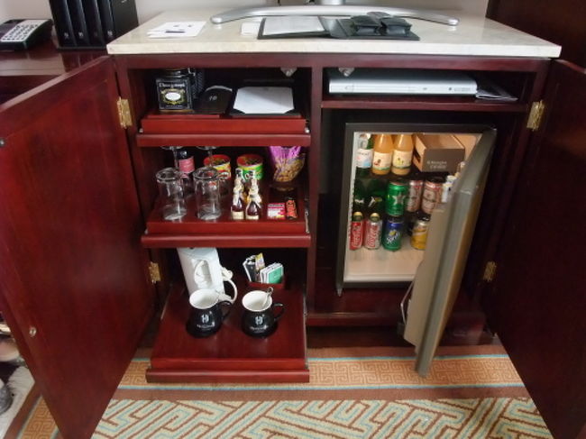 ミニバー<br />いろんなものがたくさん入ってました。