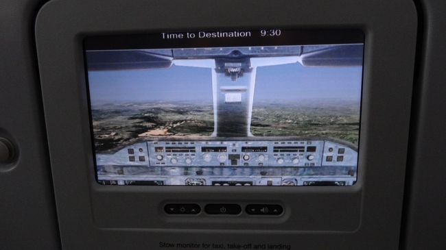 位置情報の映像が進化していました。そのうち地図はGoogle Earthでも採用されるのでは??<br />ビデオ映像も垂直尾翼に取り付けられたビデオや他にもいくつか常時見ることができます。コックピットからの様子を再現しているものです。