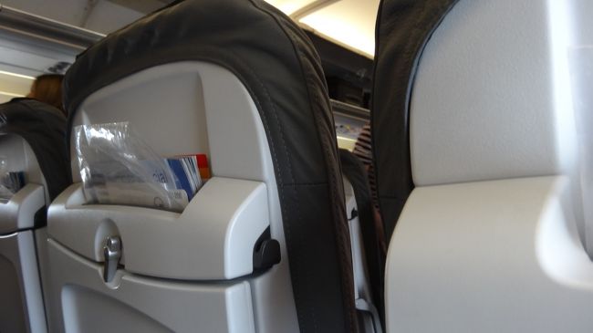 ストックホルムへの機内は3-3配列の757。日本ではあまり見かけません。座席の薄さがすごく気になりました。考えてみればメリット多いですよね。