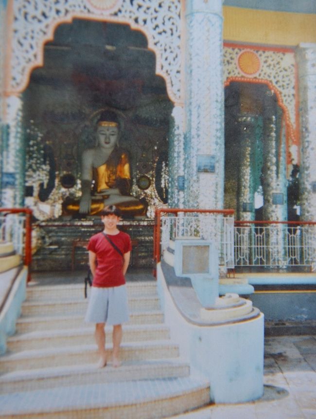 神聖な場所は、裸足でないといけないのです。