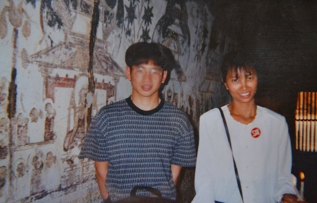 ガイドさんと共に。<br />と、言うことは、ここはマンダレーかな？ペグーかな？