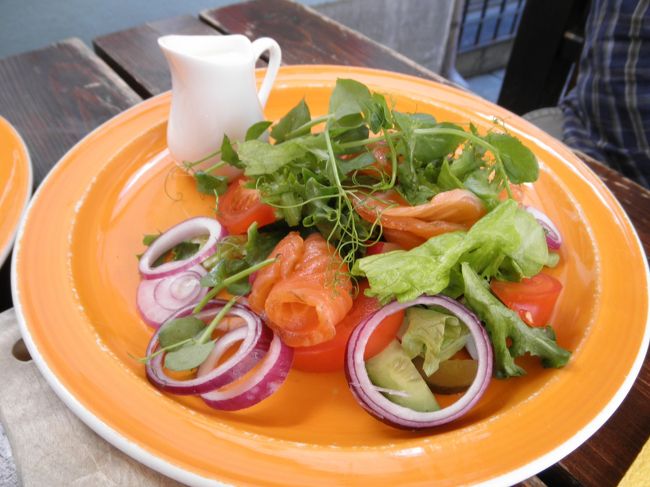 　サーモンももちろんおいしいし。