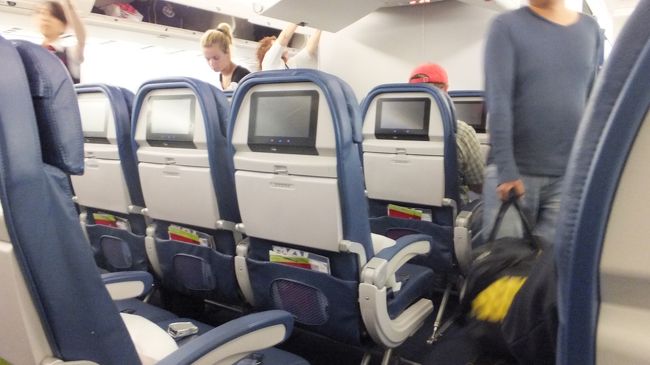 座席数の多い機材を配置するということは<br />ロス〜成田<br />成田〜バンコク<br />ドル箱路線？