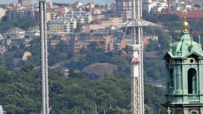 フリーフォールと空中ブランコ。確かチボリも・・。