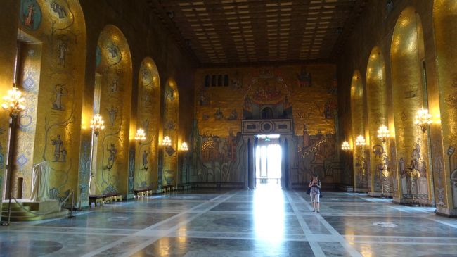 ノーベル賞受賞者の晩さん会の後、ダンスをするホール。