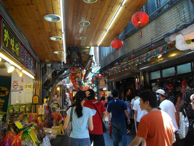 屋根があるので暑さが少し和らぐ