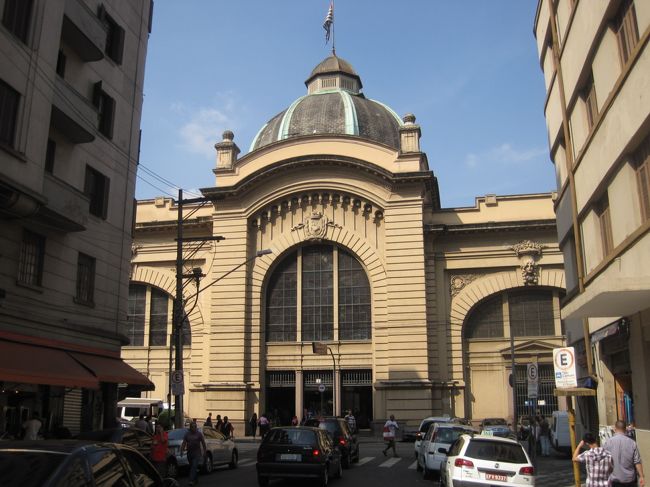 人垣をかきわけて