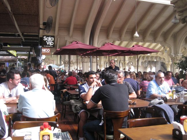 まずは食べてみたいネタで店を選びました