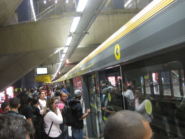 帰りの地下鉄<br />滞在中に乗った大半の路線が混雑してました