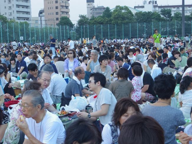 隅田川花火大会 台東リバーサイドスポーツセンター野球場 特別観覧席-