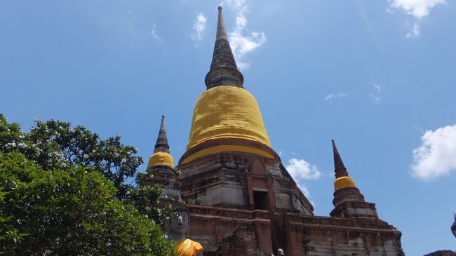 バンコク到着。<br />そして突然アユタヤ遺跡へ。