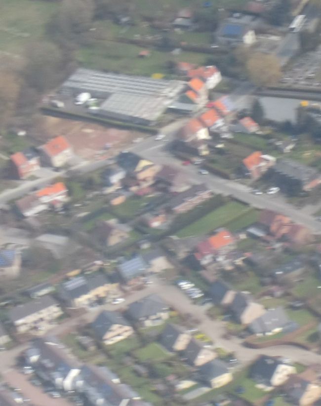 眼下はるかにブリュッセルの町。