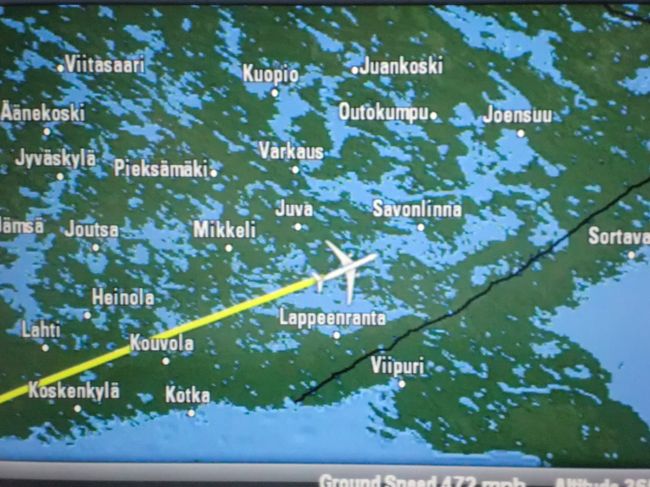 <br />１８：００　夕食が出る。