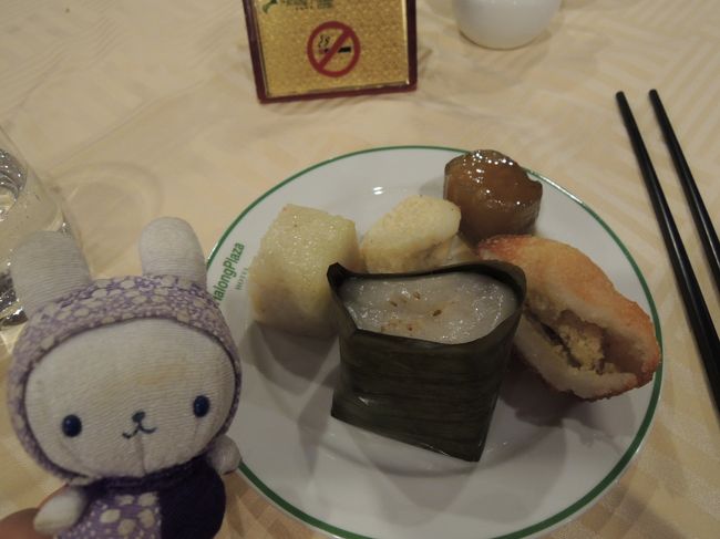 こちらも(^^;いろいろなもちもち甘味。揚げたやつが美味しかった!