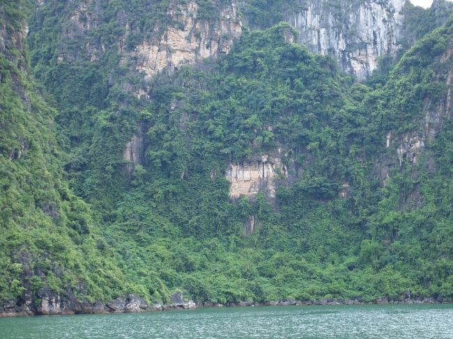 不思議なくぼみ。