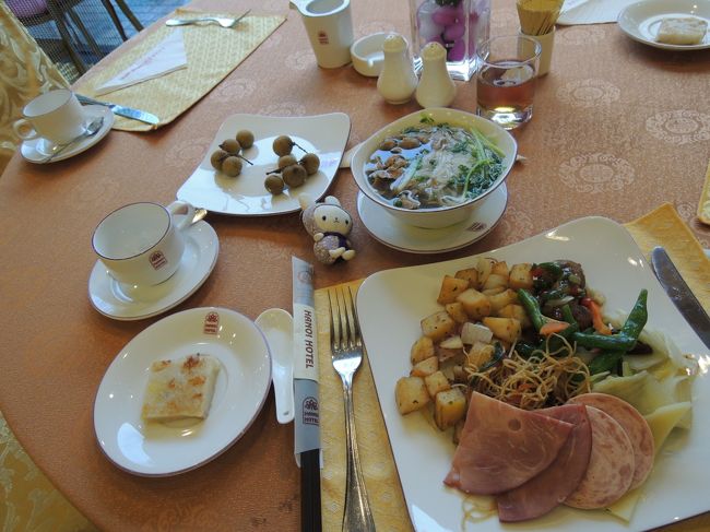 最終日〜。<br />朝ごはんでにゃん発見ー!