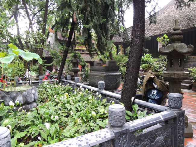 ここは、徐道行という高僧が修行したお寺で、英語では高僧のお寺、master pagodaとも呼ぶみたいφ(．．)<br />彼は、のちに李朝の五代目  神宗に生まれ変わった人として信仰されてるらしいよφ(．．) 