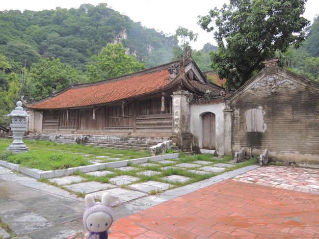 タイー寺の裏側だよ。