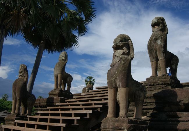 カンボジア出土　クリアな瑠璃色インド・パシフィクの連　アンコール期1300年頃の 初めての未知の国カンボジア ⑤ ー Amazing An-gkor