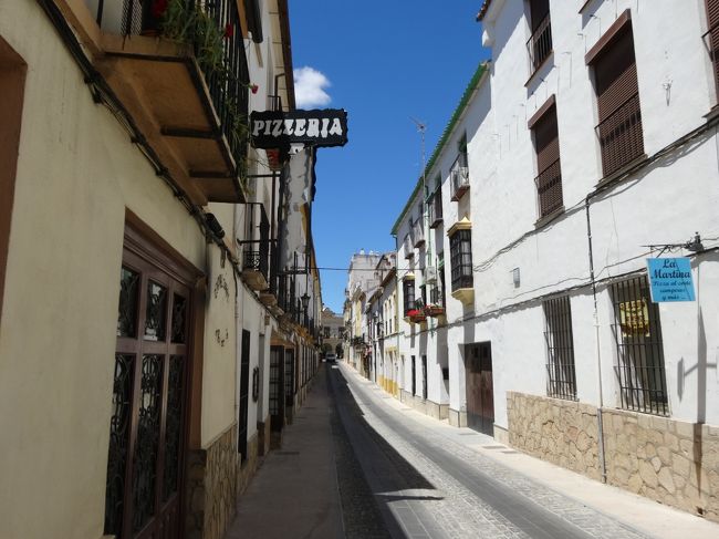 こちらは新市街の街並み。