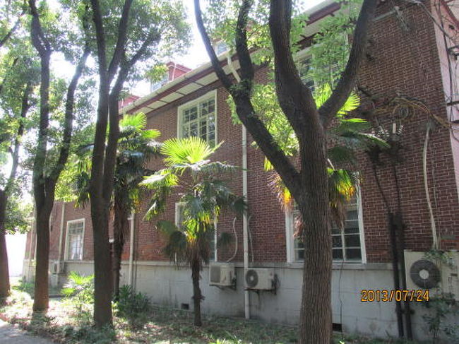 建物の裏側。<br /><br />